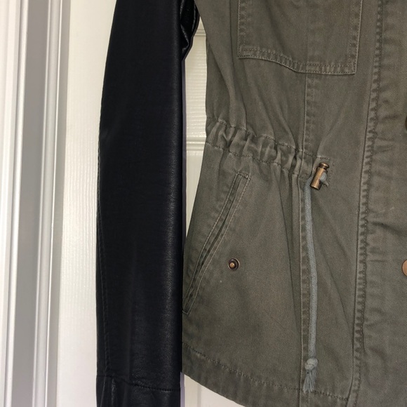 Jacket - Picture 2 of 5